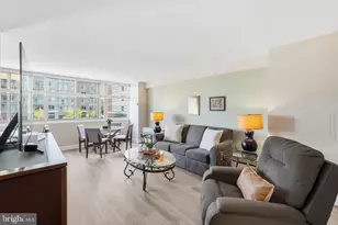 1220 Blair Mill Rd, Silver Spring, MD 20910 - Photo 2