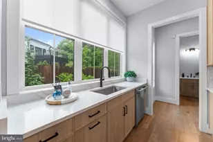 8104 Woodhaven Blvd, Bethesda, MD 20817 - Photo 12