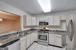 15305 Diamond Cove Terrace, Rockville, MD 20850 - Photo 2