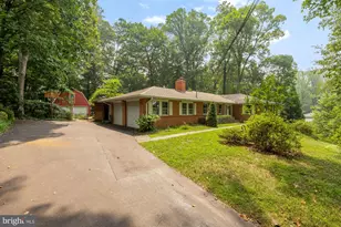 7201 Pyle Rd, Bethesda, MD 20817 - Photo 2