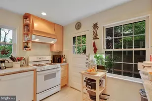 9504 Milstead Dr, Bethesda, MD 20817 - Photo 18