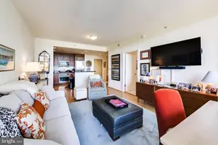 6820 Wisconsin Ave, Bethesda, MD 20815 - Photo 14