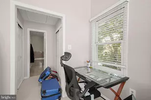 12121 Gatewater Dr, Potomac, MD 20854 - Photo 18