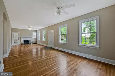 115 Lucas Lane, Bethesda, MD 20814 - Photo 2