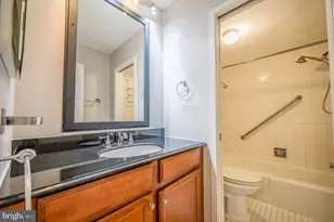 4515 Willard Ave, Chevy Chase, MD 20815 - Photo 12