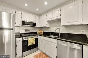 4808 Moorland Ln, Bethesda, MD 20814 - Photo 12