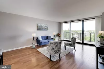 118 Monroe Street #118-910, Rockville, MD 20850 - Photo 2