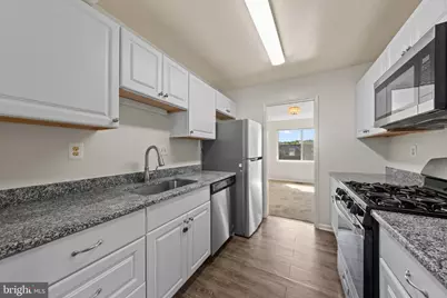 536 W Deer Park Road #536, Gaithersburg, MD 20877 - Photo 8