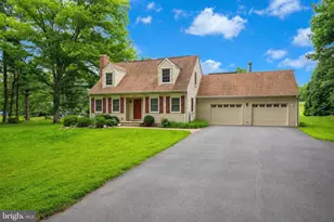 17613 Kirk Ln, Rockville, MD 20853 - Photo 2