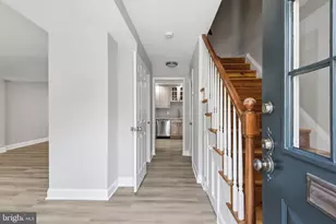 6735 Kenwood Forest Ln, Chevy Chase, MD 20815 - Photo 2
