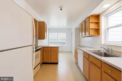 9004 Paddock Lane, Rockville, MD 20854 - Photo 4