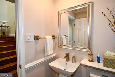 9401 Hickory View Place, Gaithersburg, MD 20886 - Photo 18