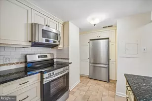 4601 N Park Ave, Chevy Chase, MD 20815 - Photo 8