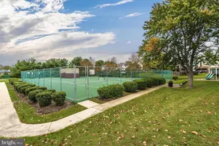 18424 Guildberry Dr, Gaithersburg, MD 20879 - Photo 2
