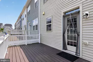 12241 Bluffwood Ter, Clarksburg, MD 20871 - Photo 10