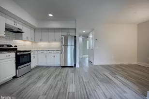 19520 Village Walk Dr, Montgomery Village, MD 20886 - Photo 2