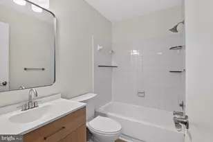 7526 Coddle Harbor Ln, Potomac, MD 20854 - Photo 10