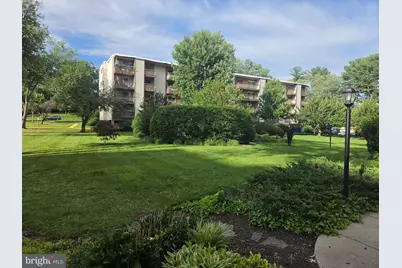 7420 Lakeview Dr #W103, Bethesda, MD 20817 - Photo 4