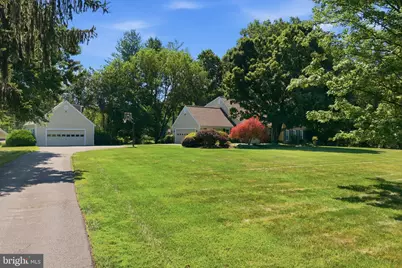 10211 Lakewood Drive, Rockville, MD 20850 - Photo 6