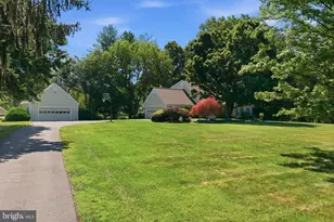 10211 Lakewood Dr, Rockville, MD 20850 - Photo 6