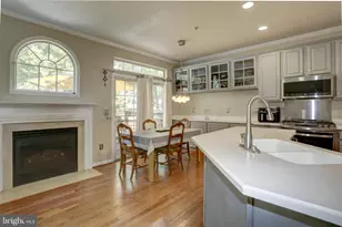11906 Castlegate Ct, Rockville, MD 20852 - Photo 12