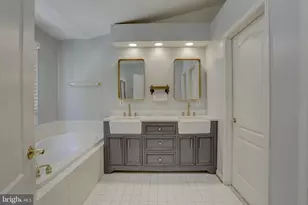 11906 Castlegate Ct, Rockville, MD 20852 - Photo 26