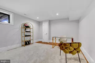 7601 Persimmon Tree Ln, Bethesda, MD 20817 - Photo 32