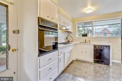 6048 Rossmore Drive, Bethesda, MD 20814 - Photo 8
