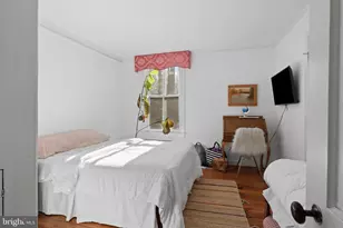 206 Grove Ave, Washington Grove, MD 20880 - Photo 16