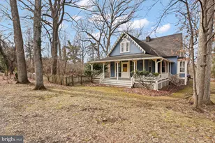 206 Grove Ave, Washington Grove, MD 20880 - Photo 2