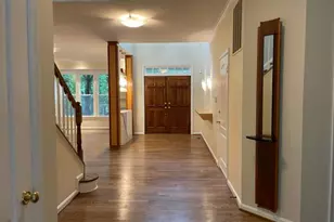 9419 Spruce Tree Cir, Bethesda, MD 20814 - Photo 2