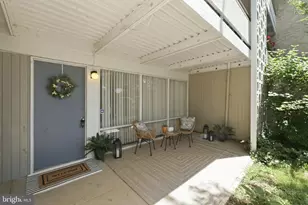 7561 Spring Lake Dr, Bethesda, MD 20817 - Photo 2