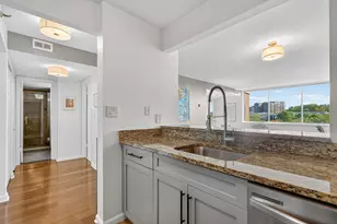 10101 Grosvenor Pl, North Bethesda, MD 20852 - Photo 6