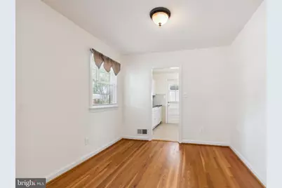 9923 Mayfield Drive, Bethesda, MD 20817 - Photo 6
