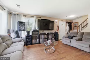 18527 Tarragon Way, Germantown, MD 20874 - Photo 4