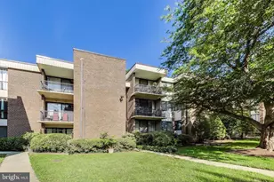 9820 Georgia Ave, Silver Spring, MD 20902 - Photo 2