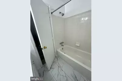 7927 Foxcrest Court #7927, Potomac, MD 20854 - Photo 12