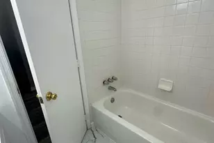 7927 Foxcrest Ct, Potomac, MD 20854 - Photo 12