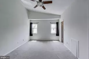 20117 Locustdale Dr, Germantown, MD 20876 - Photo 14