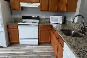 7927 Foxcrest Ct, Potomac, MD 20854 - Photo 4