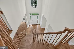 13621 Pine View Ln, Rockville, MD 20850 - Photo 6