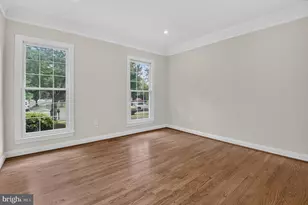 13621 Pine View Ln, Rockville, MD 20850 - Photo 26