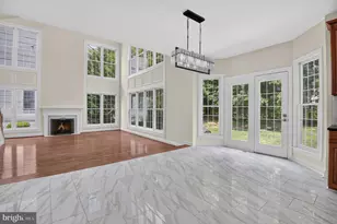 13621 Pine View Ln, Rockville, MD 20850 - Photo 16