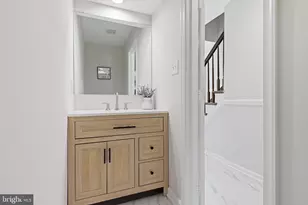 9311 Edgewood Ct, Gaithersburg, MD 20877 - Photo 20