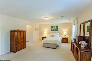 9720 Holloway Hill Ct, Potomac, MD 20854 - Photo 10