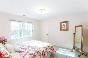 9720 Holloway Hill Ct, Potomac, MD 20854 - Photo 16