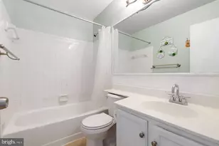 20218 Halethorpe Ln, Germantown, MD 20876 - Photo 4