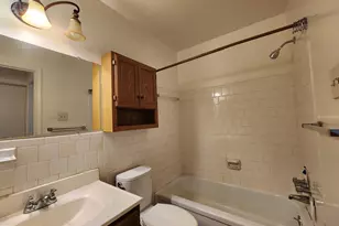 884 College Pkwy, Rockville, MD 20850 - Photo 16
