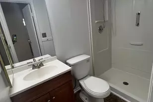 18645 Cross Country Ln, Gaithersburg, MD 20879 - Photo 12