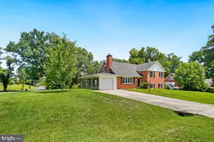 500 Derrydown Ln, Silver Spring, MD 20904 - Photo 2